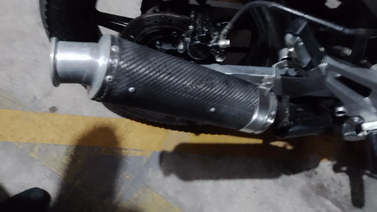 Ponteira Esportiva Carbono para Moto