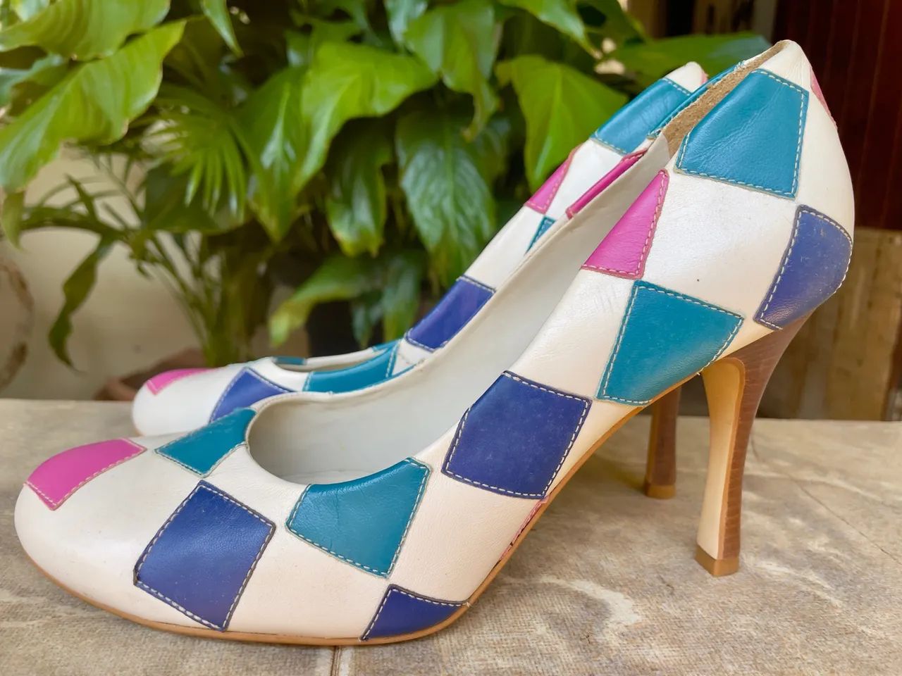Sapatos de Salto Coloridos - Estilo Único - Foto 4