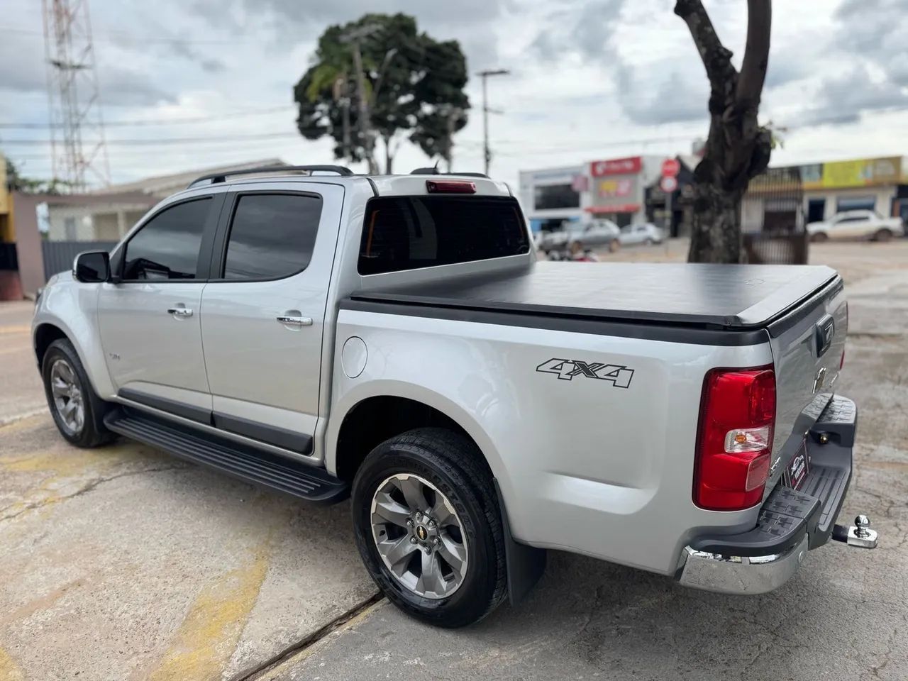 Chevrolet S10 LTZ 2.8 4x4 Diesel Aut 2022  30.284 KM RODADOS  R$ 185.000,00 - Foto 5
