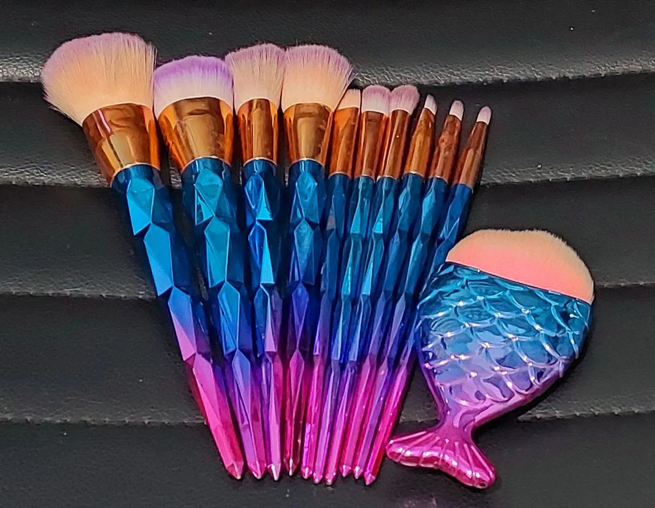 Kit com 11 Pincéis de Maquiagem Sereias