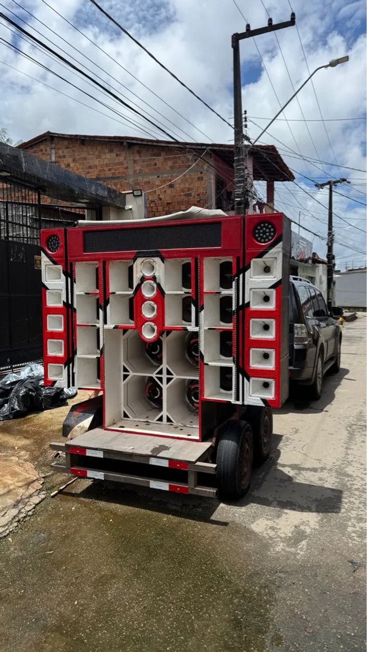 PAREDÃO DE SOM C/ CARROCINHA