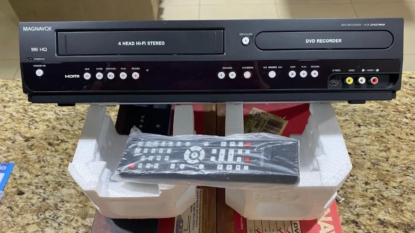 Gravador de DVD e VHS Magnavox