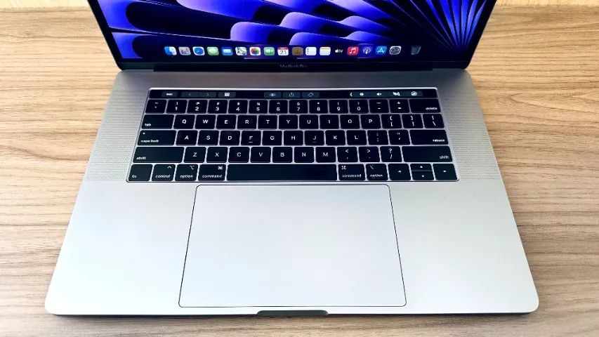 MacBook Pro, 2019, Core i9, 32 Gb Ram, 512 Ssd Gb, 15.4 Polegadas, Touch Bar, Touch Id - Foto 2