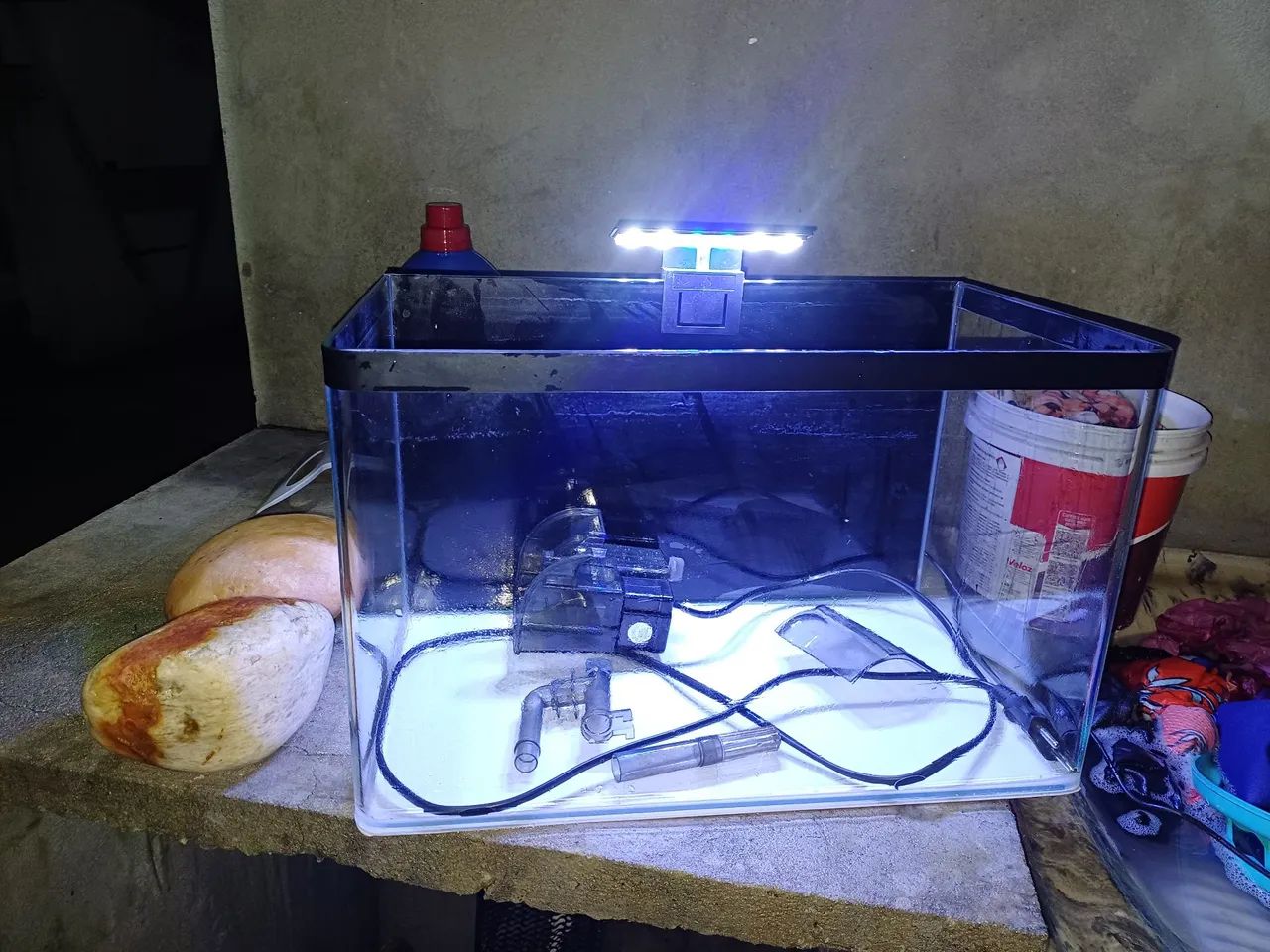 Aquário 25 litros seminovo - Foto 4