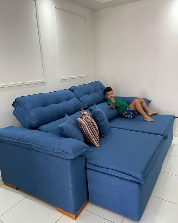 Blue Retractable Sofa Bed – Comfort and Style!