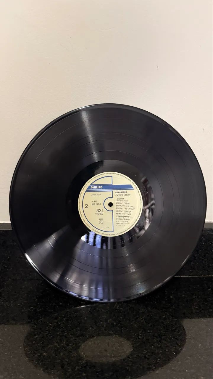 Vinil ?o estrangeiro? de Caetano Veloso - Foto 3