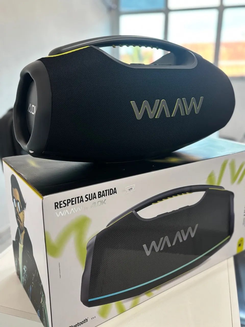 Caixa de som waaw alok hyperboom 1000