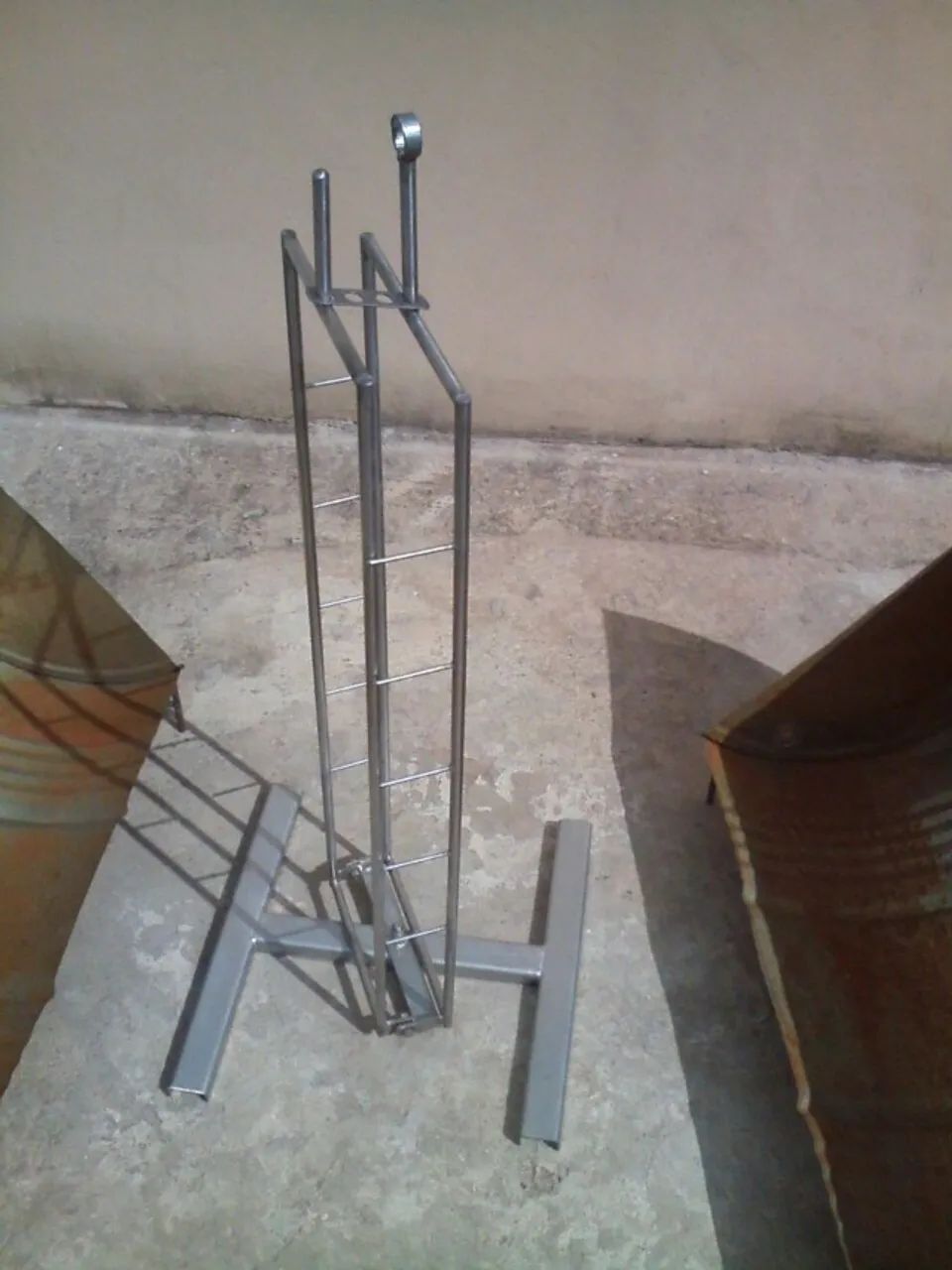Vendo Espeto em Inox para Costelão de Chão - Foto 2