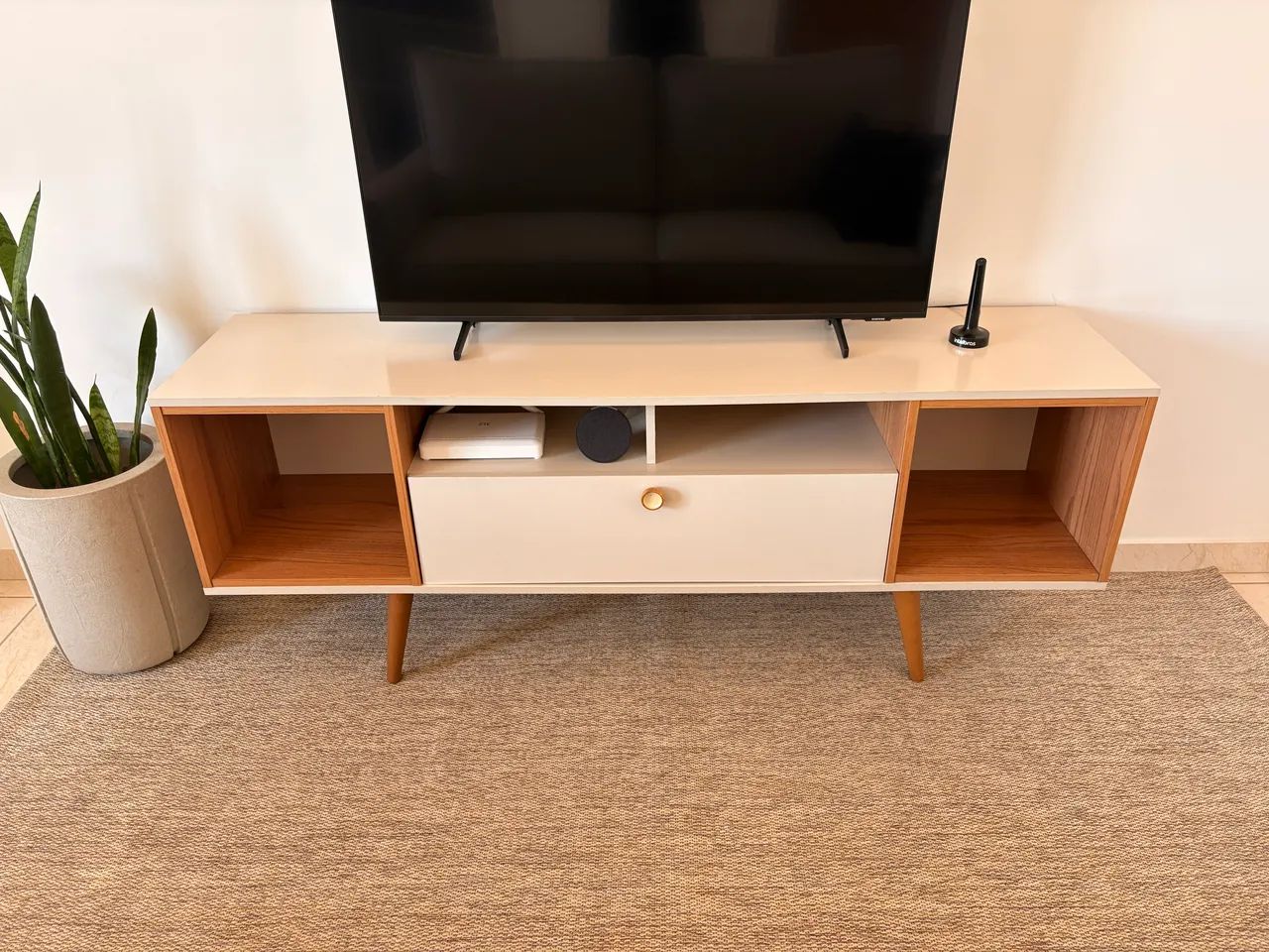 Rack64316922446849121