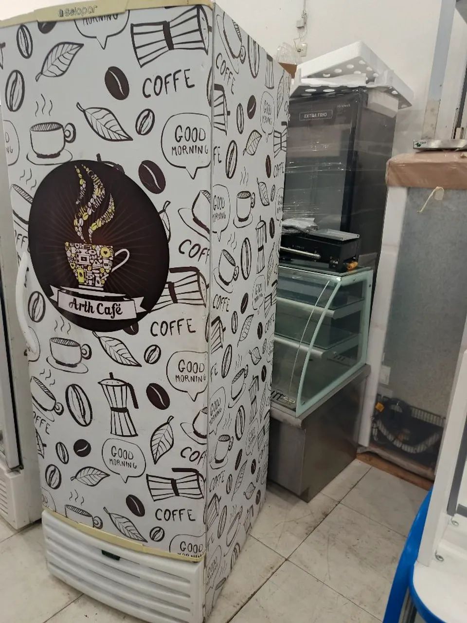 Cervejeira gelopar 570 litros 220v cabe 9 caixas de cerveja ótimo estado na garantia - Foto 4