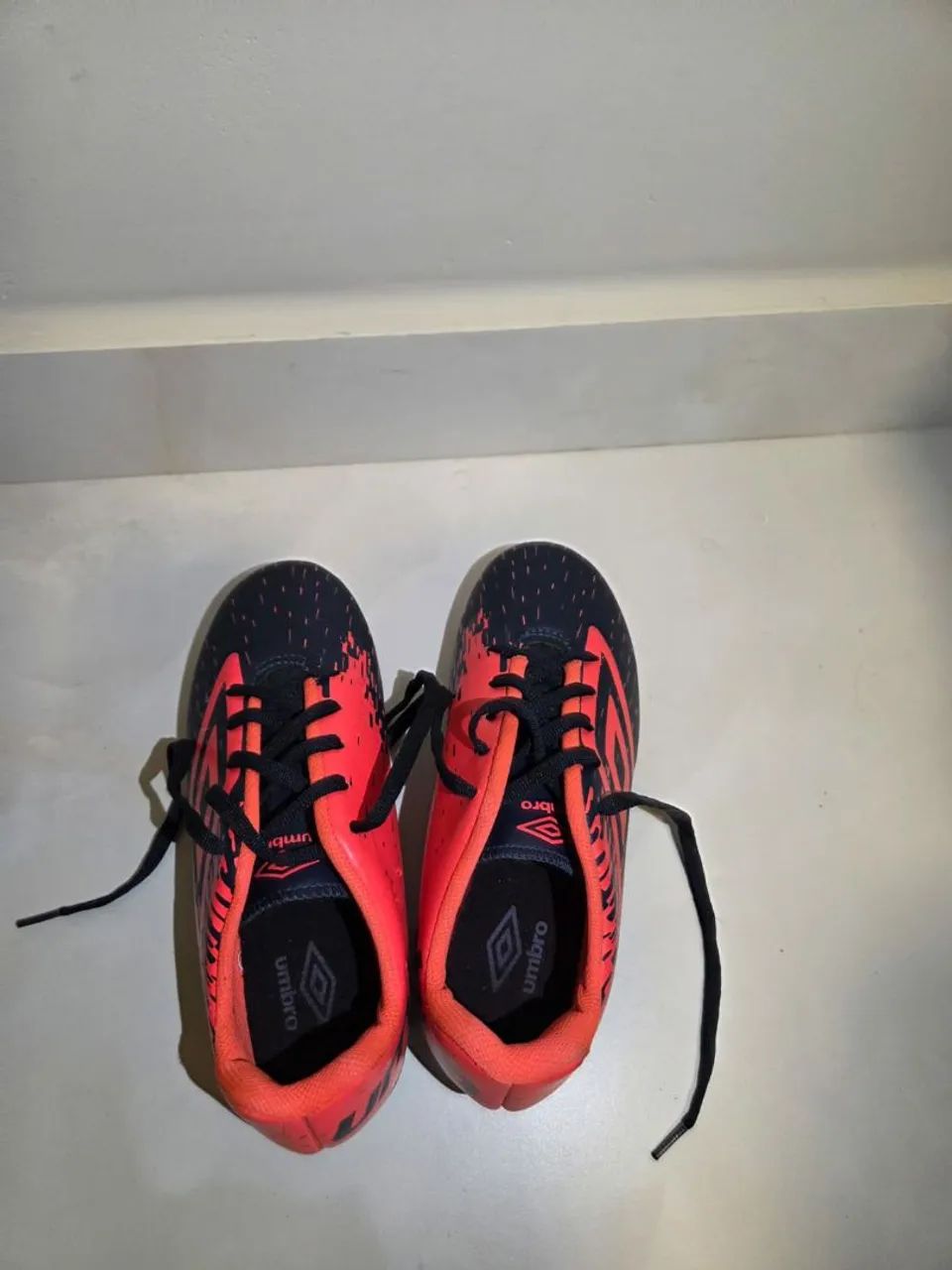 Chuteira Umbro - Tamanho 35 - Foto 3