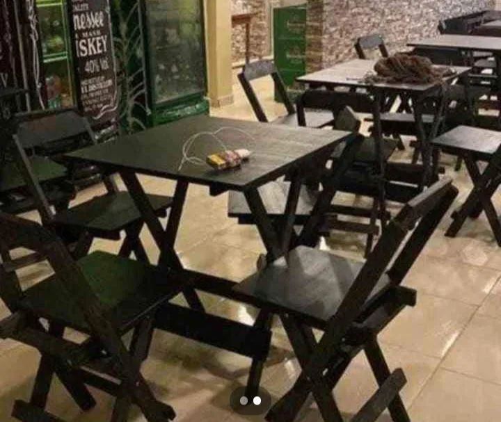 Conjunto de mesas dobráveis pretas64595960131841121