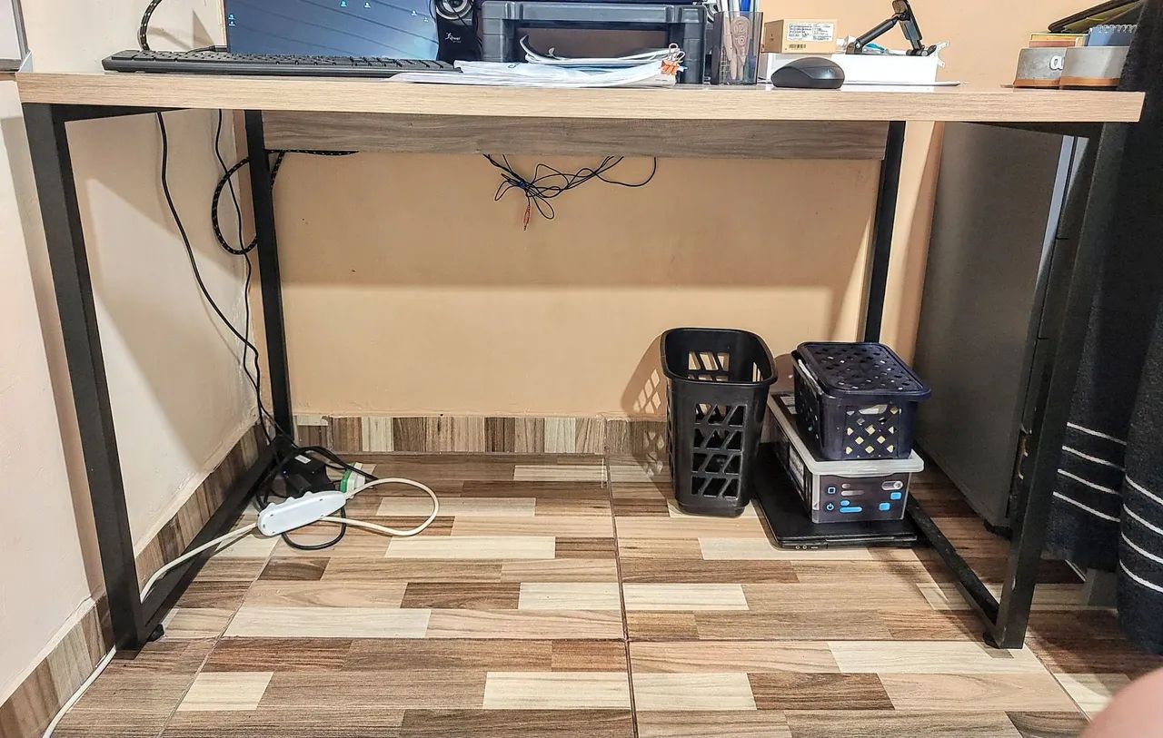 Mesa de Escritório estilo industrial com cadeira  - Foto 3