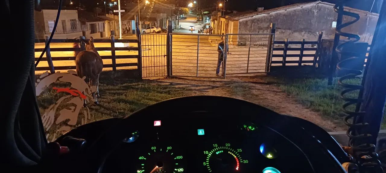 Ônibus Escolar of-1721 6 marcha 2004 IPVA 2025 pago! - Foto 4