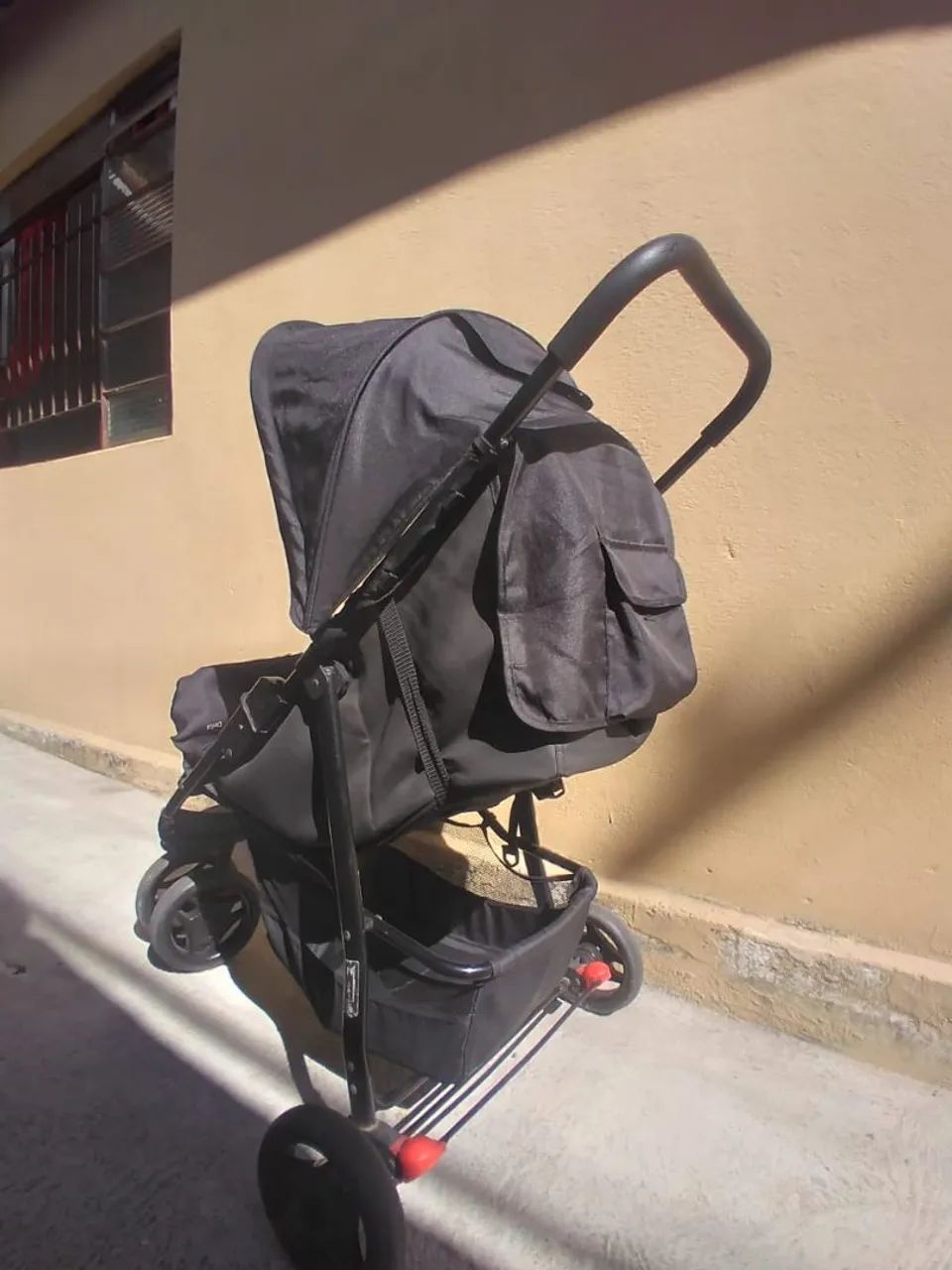 Carrinho de bebê usado. 50 reais