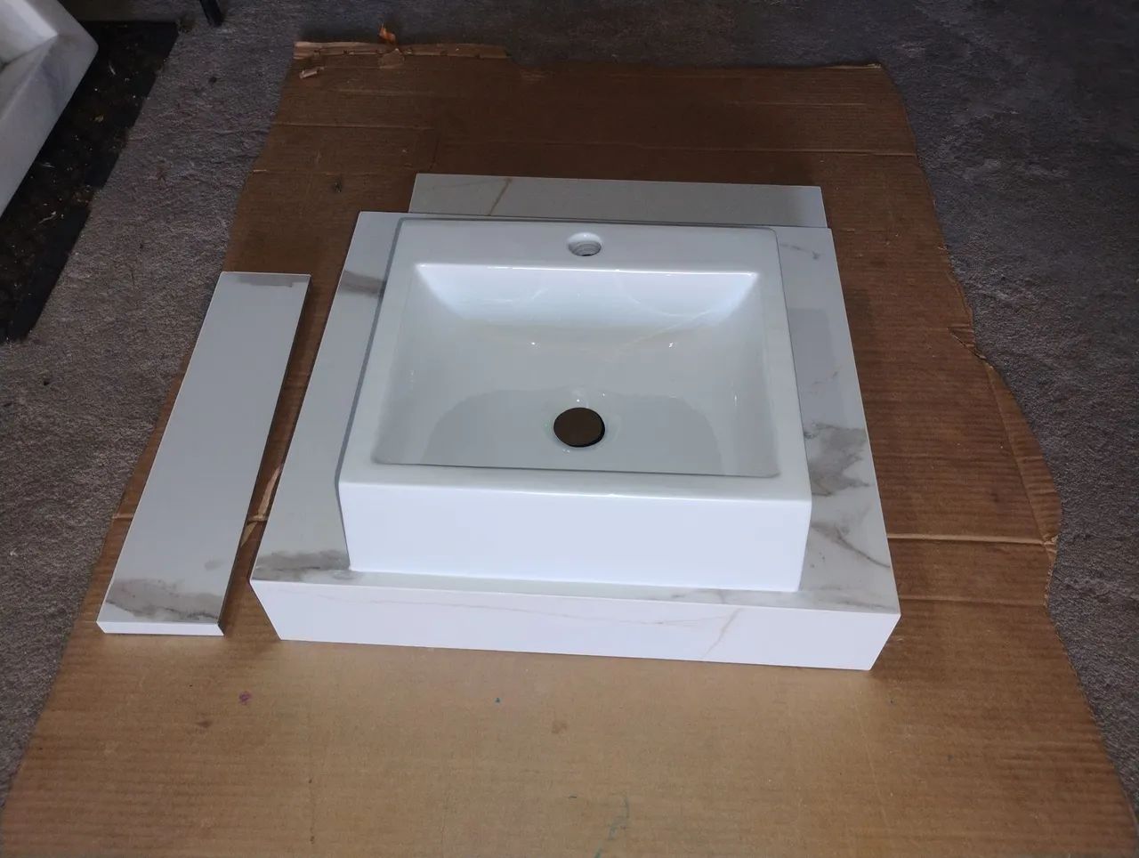 Pia Porcelanato 50x45 