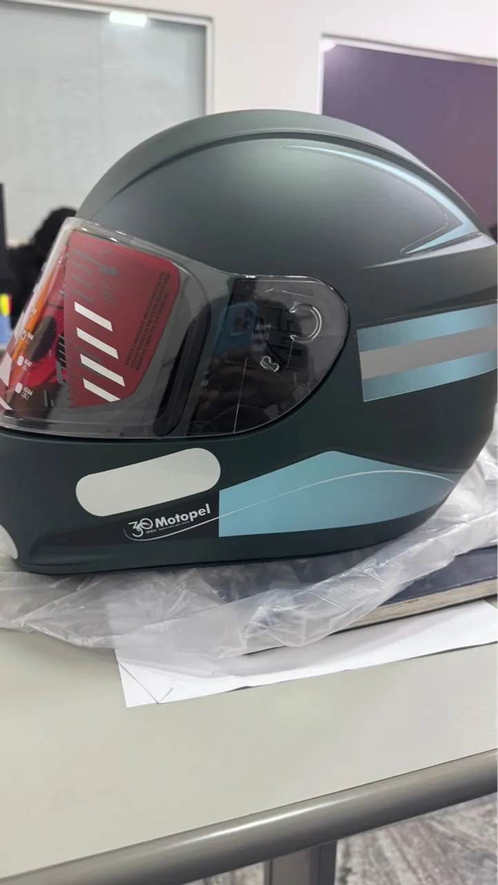 Capacete novo