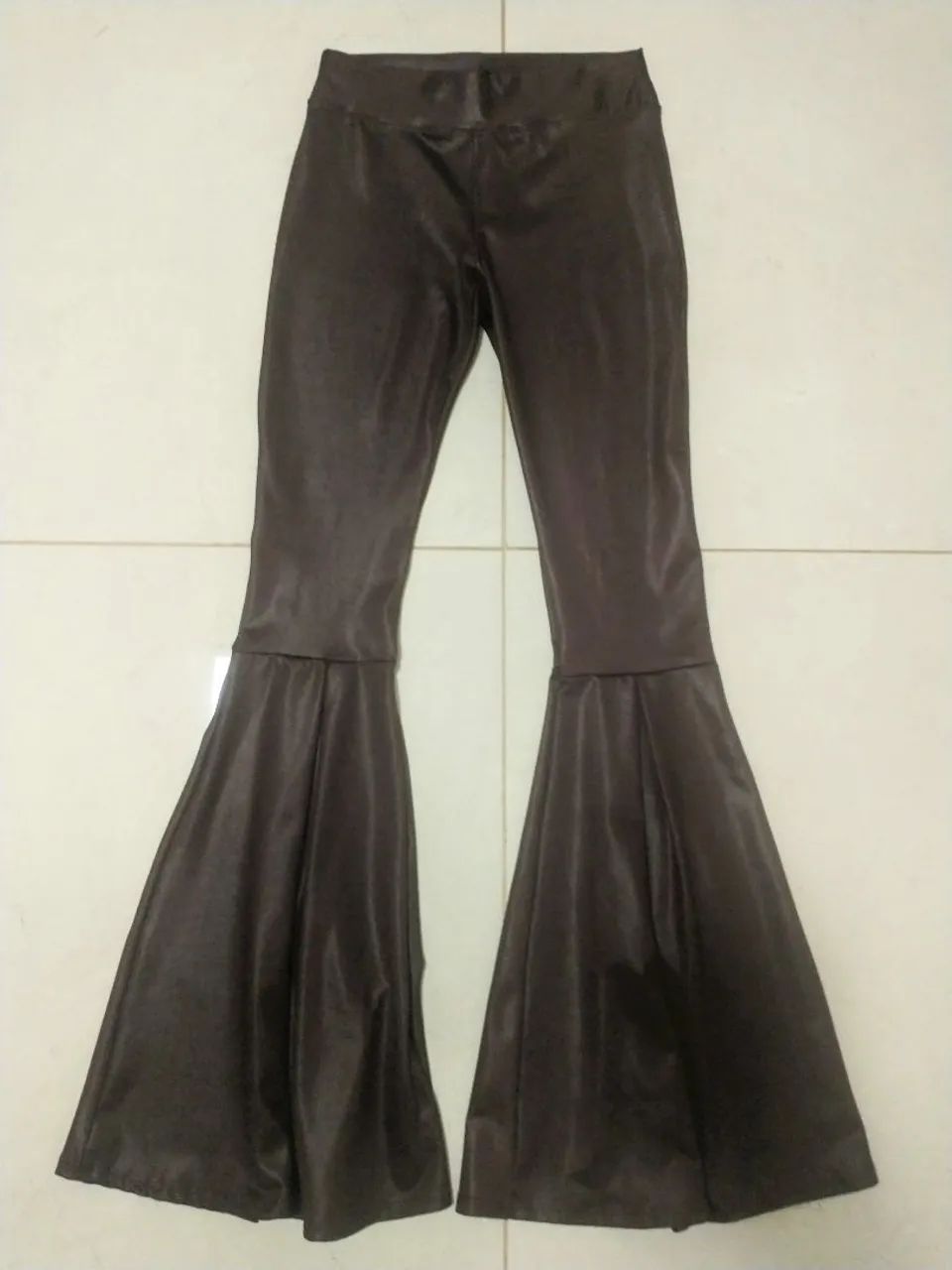 Calça flare cirrê .Tam M
