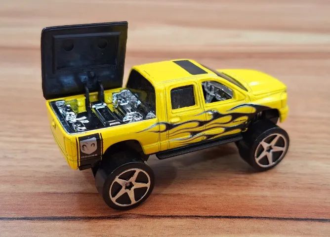 Hot Wheels Dodge Ram 1500 - Team: Hot Trucks Series 2008 (Loose) - Foto 4