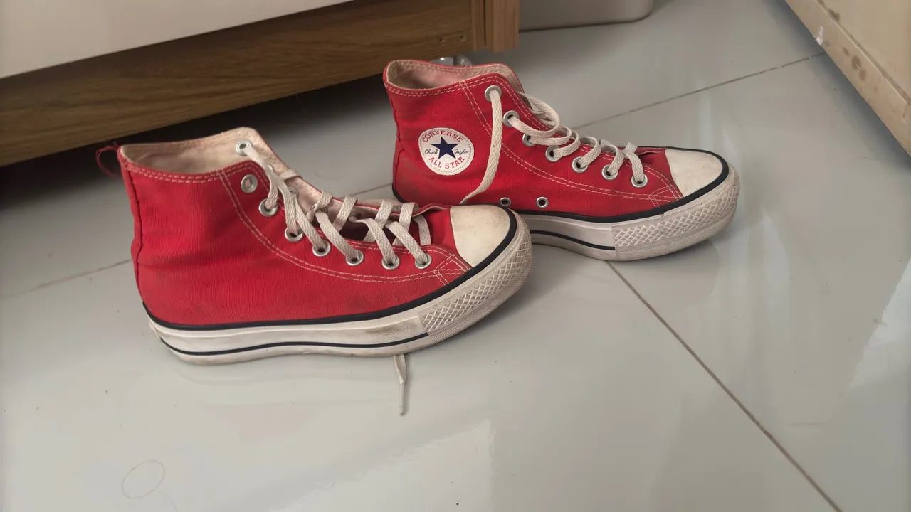 Converse All Star Vermelho cano alto plataforma