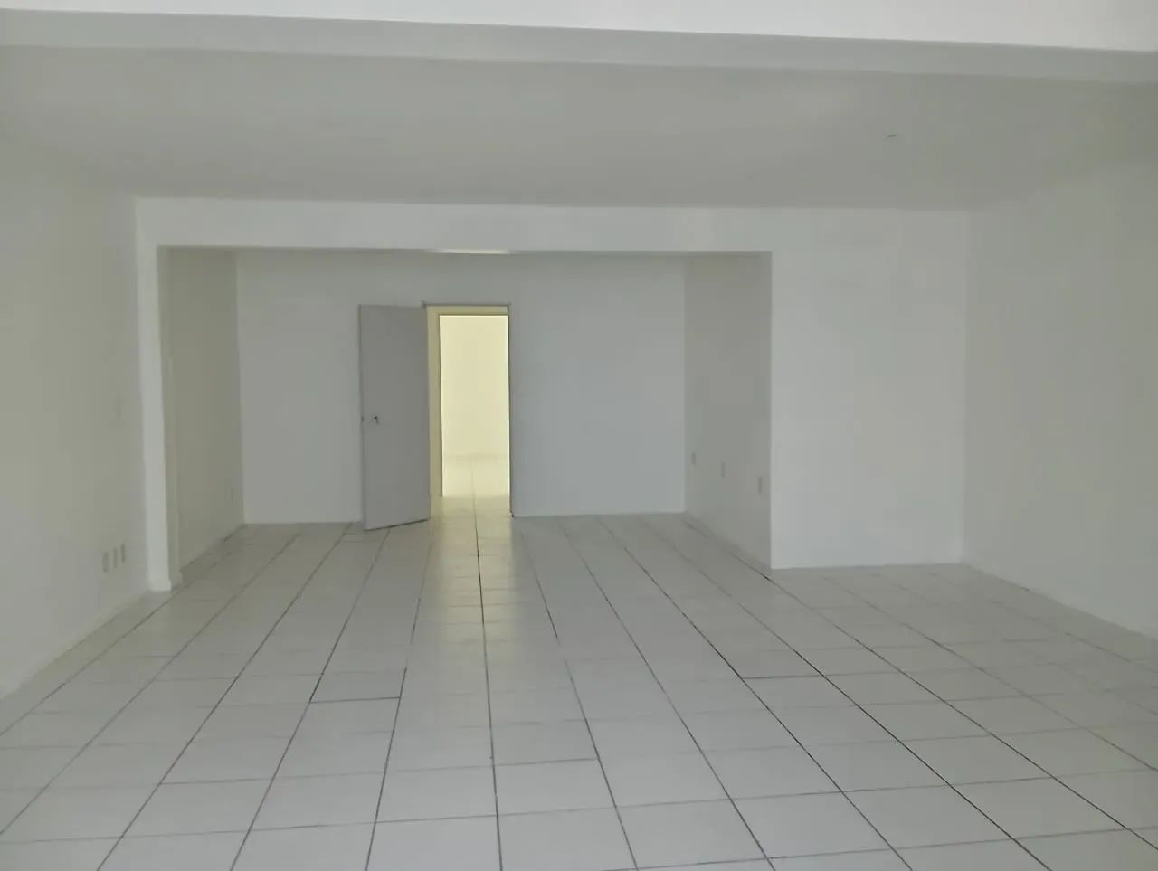 Imóvel para aluguel tem 304 metros quadrados em Centro - Novo Hamburgo - RS - Foto 5