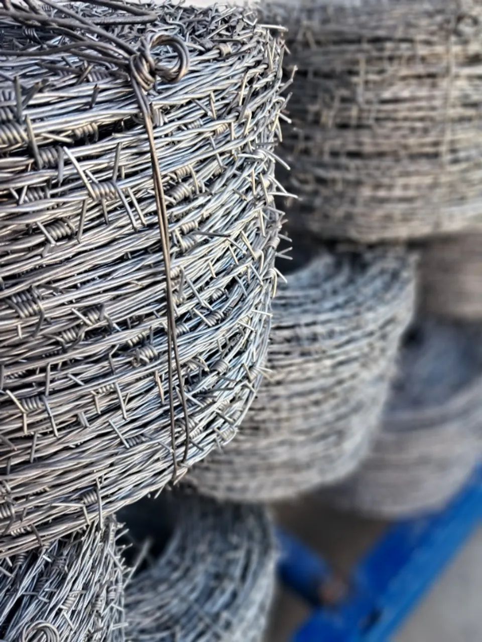 Arame Farpado 500 Metros P/ Cerca Fio Duplo Alta Resistencia