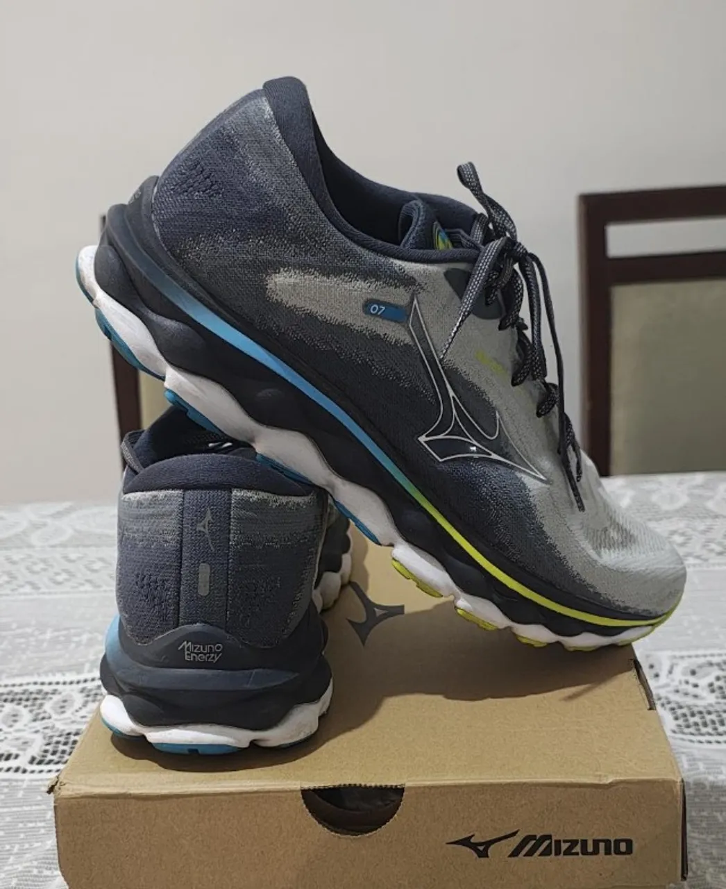 Mizuno Wave Sky 7