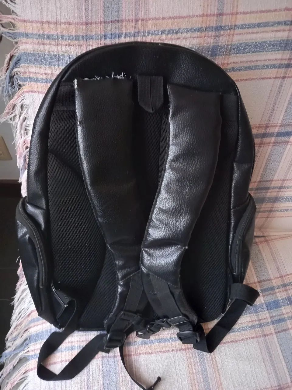 Mochila couro sintético 
