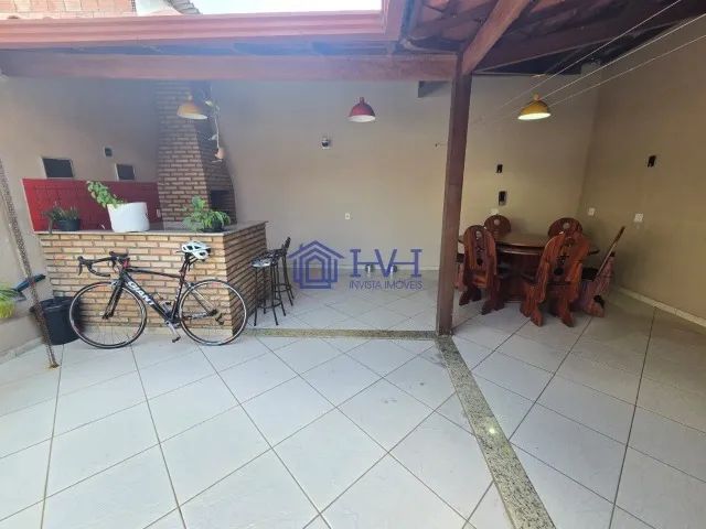 Oportunidade! Casa com Espaço Gourmet e 6 Vgs - Foto 2