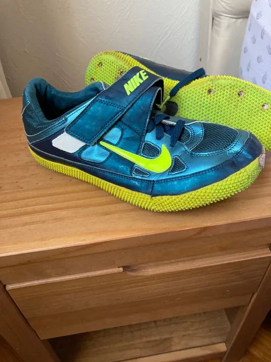 Sapatilha Nike de Salto em Altura 43