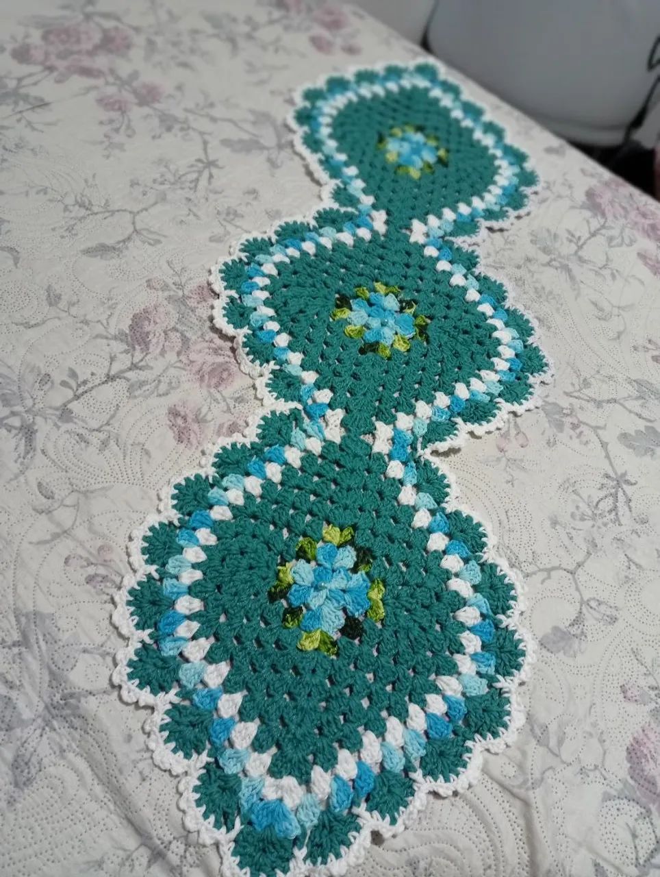 Jogo de Caminho de Mesa Crochê - Azul e Verde