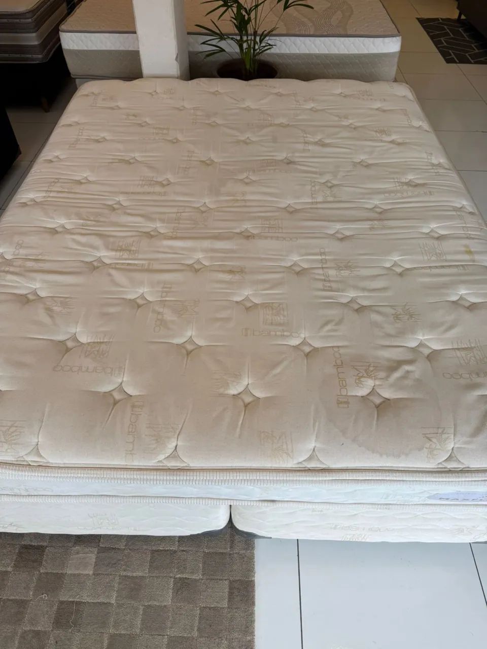 Colchão Queen MAXFLEX COM CAMA BOX SEMINOVO - Entrego!  - Foto 4