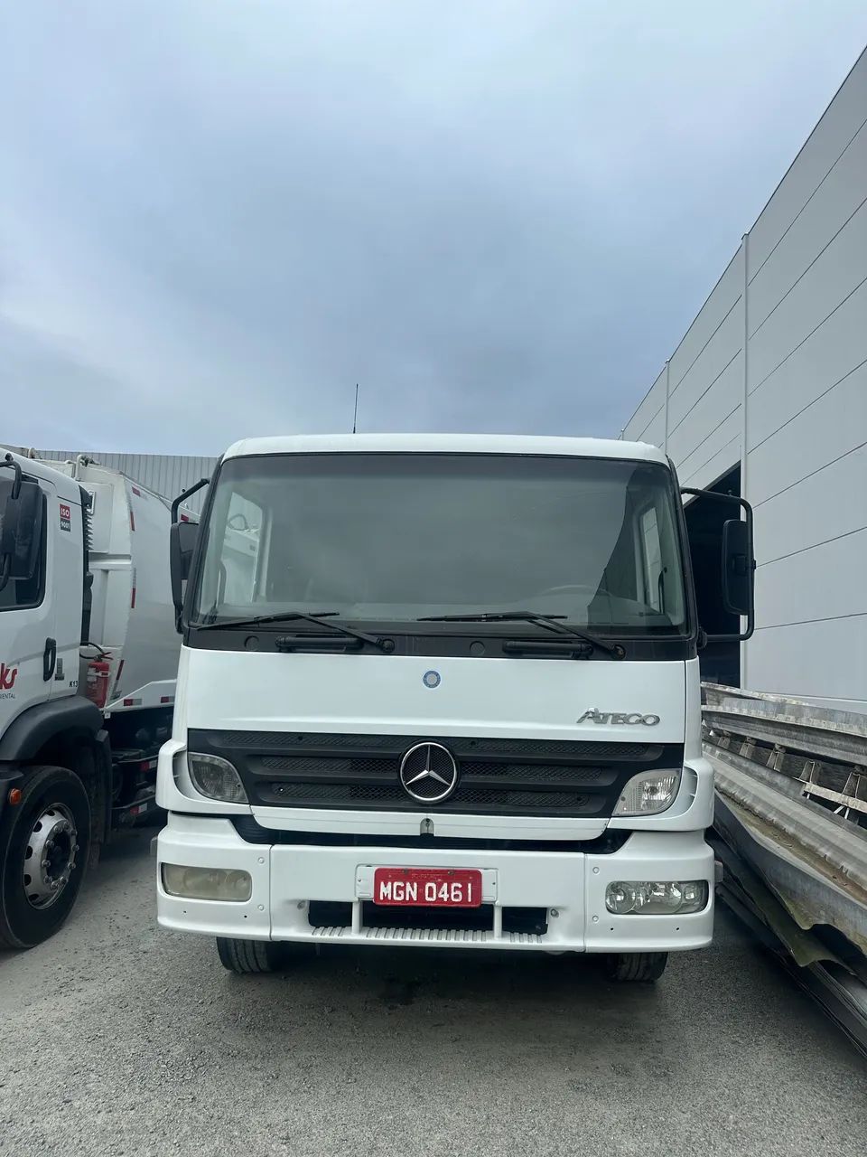 Caminhão Mercedes Benz ATEGO 2425 - Foto 3