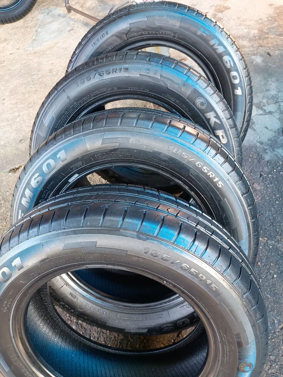 Pneus 185/65/15 novos - Foto 2