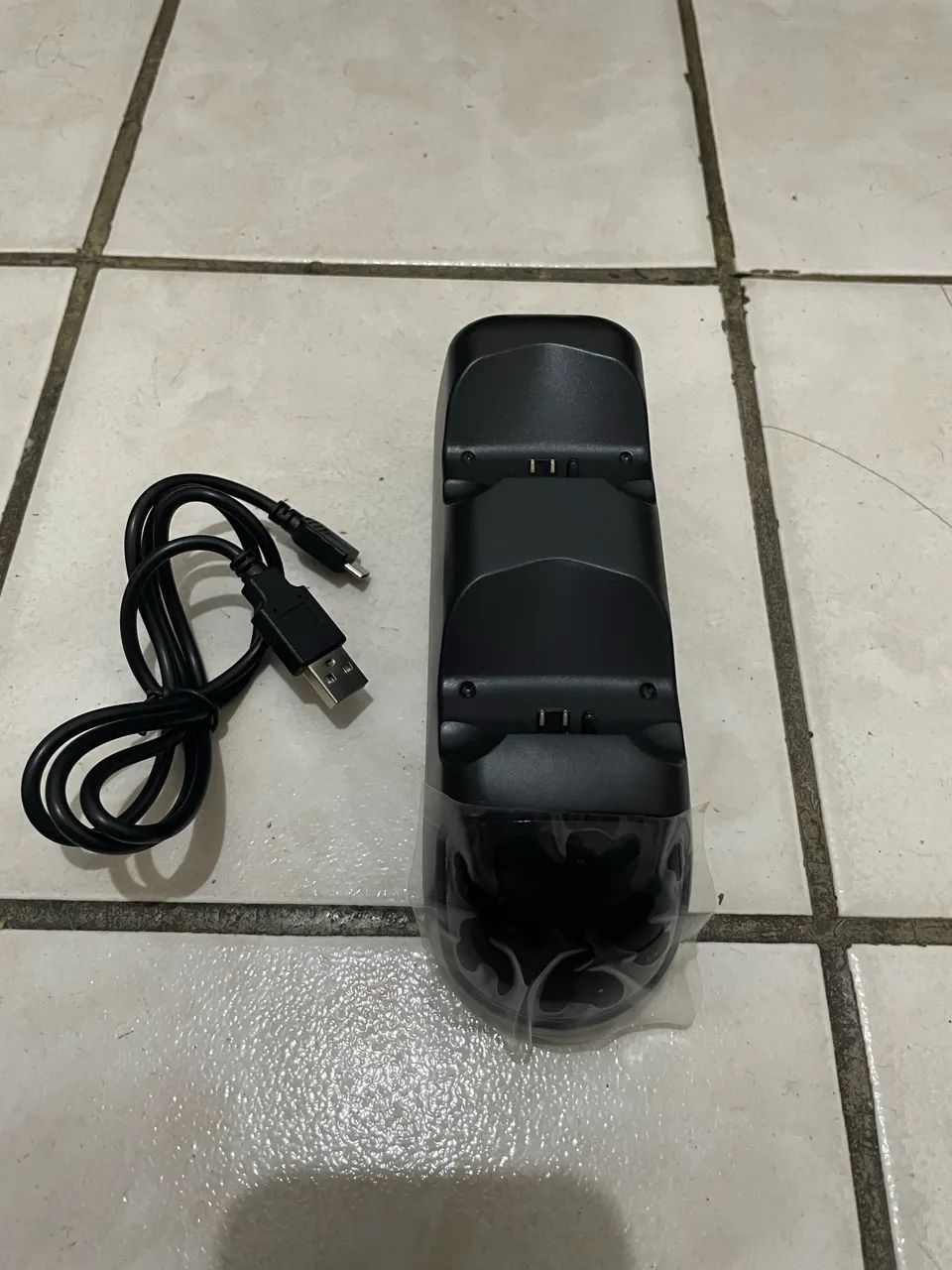 Carregador de controles PS4 - Foto 2