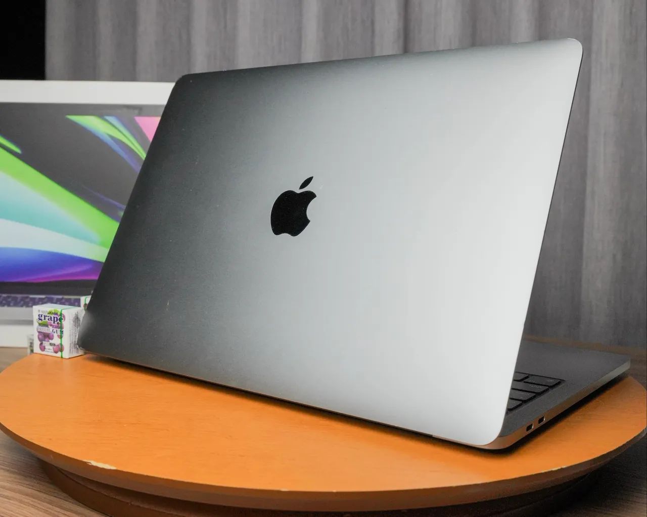 MacBook Pro M1 8GB / 256GB 13 Polegadas (Muito Bem Cuidado