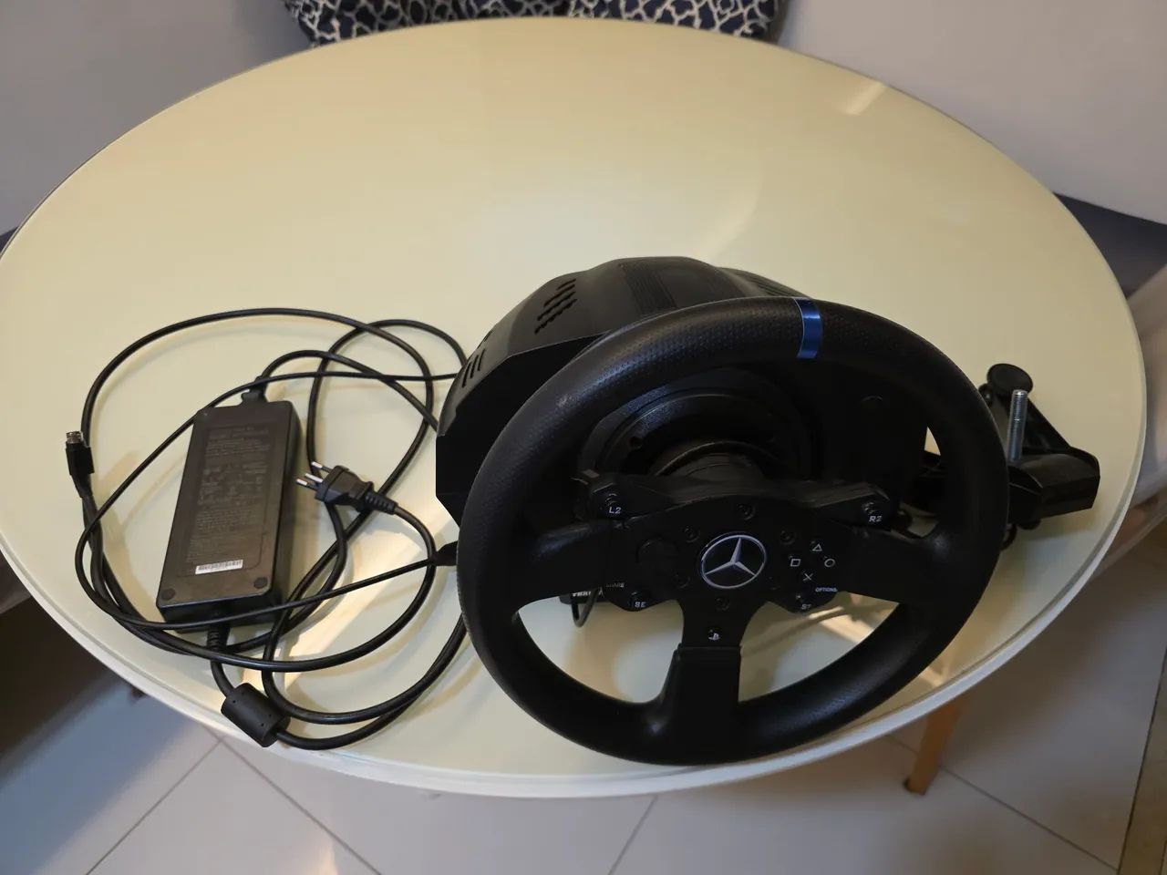 Volante thrustmaster T300 