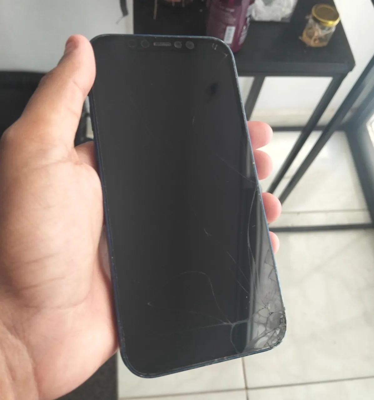 iPhone 12 capacidade da bateria 75% 64GB
