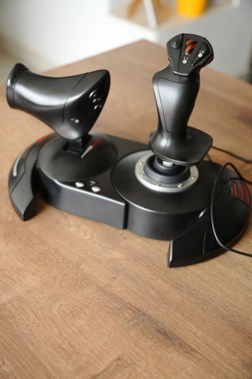 Thrustmaster T.Flight Hotas X