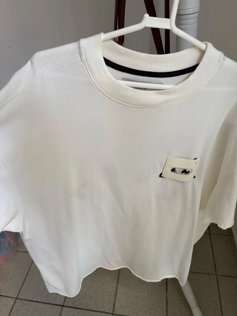 Camiseta Oversized lette - off white - The Saint - PP