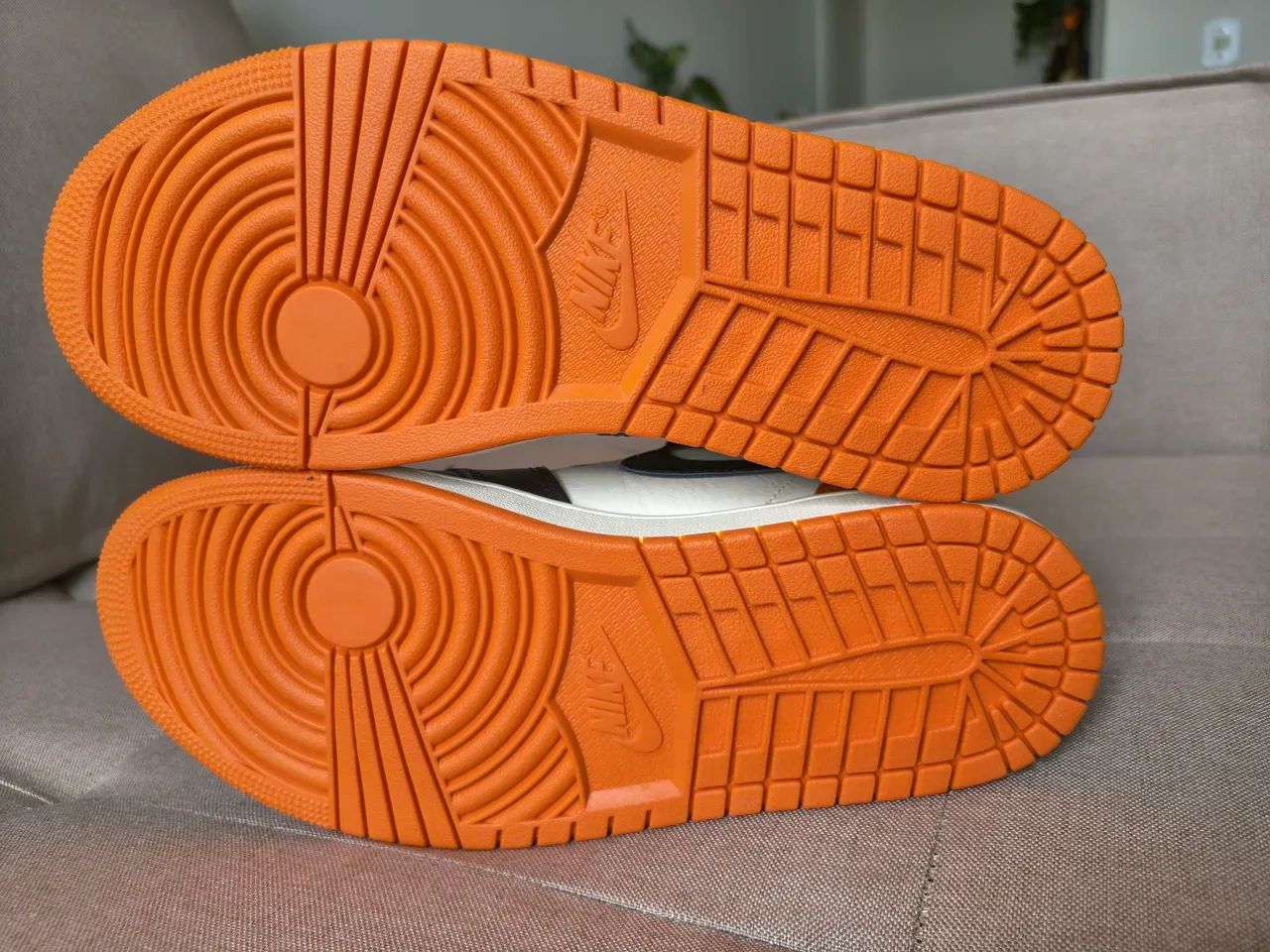 Vendo Tênis original Nike Air Jordan 1 OG Retro High Shattered Backboard  - Foto 3