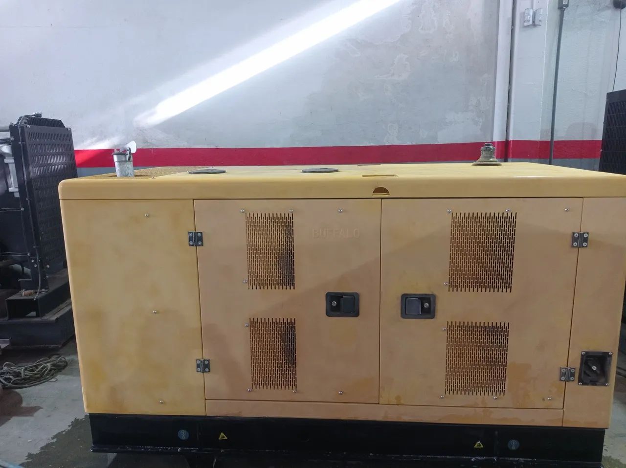 Restauração  de plástico e fibra  , Pintura em geral - Foto 4