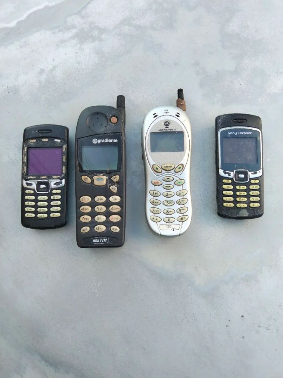 Celular antigo relíquia 