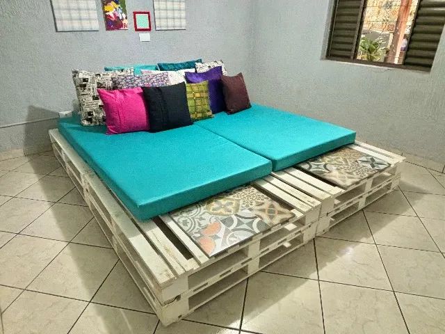 SOFÁ-CAMA DE PALLET COMPLETO | 8 PALLETS | COLCHÕES | ALMOFADAS - Foto 2