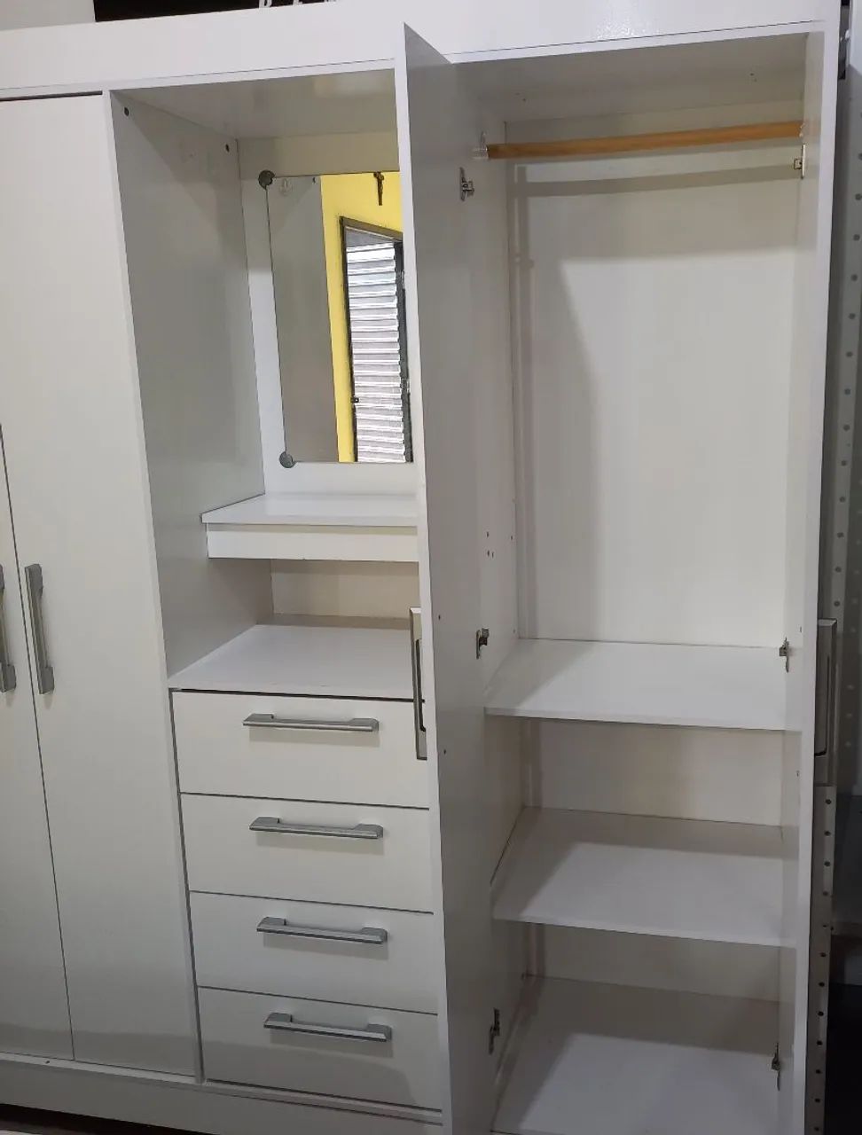 Guarda-roupa com espelho - usado  - Foto 4