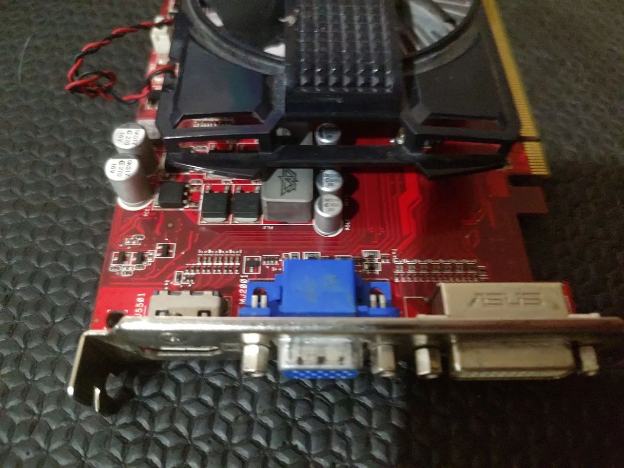 Placa de vídeo 2 gigas não dá imagem - Foto 3