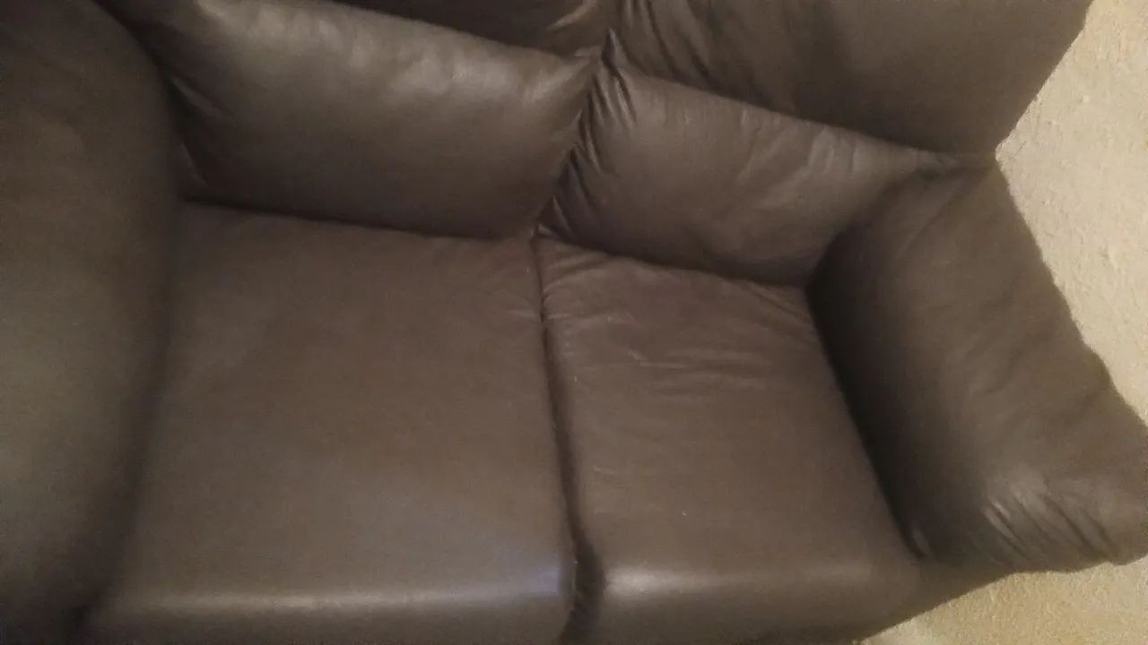 Two-Seater Leather Sofa65568083092866121