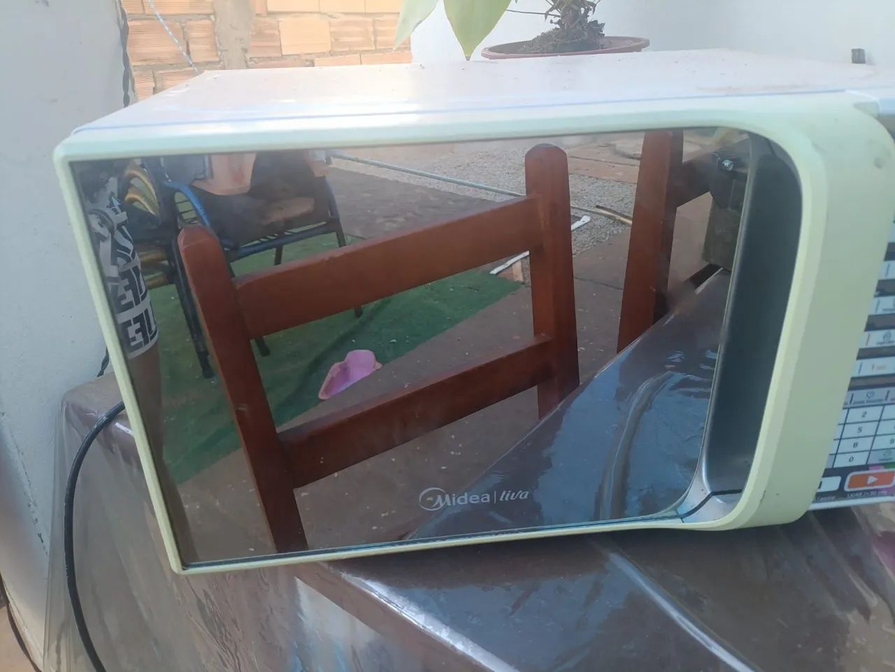 Vendo microondas e um capacete  - Foto 4