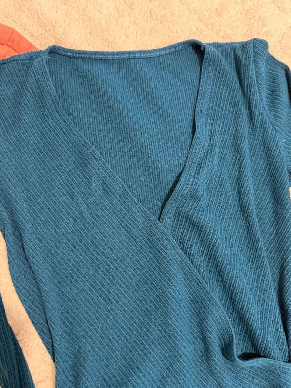 Blusa canelada manga longa tamanho M - Foto 3