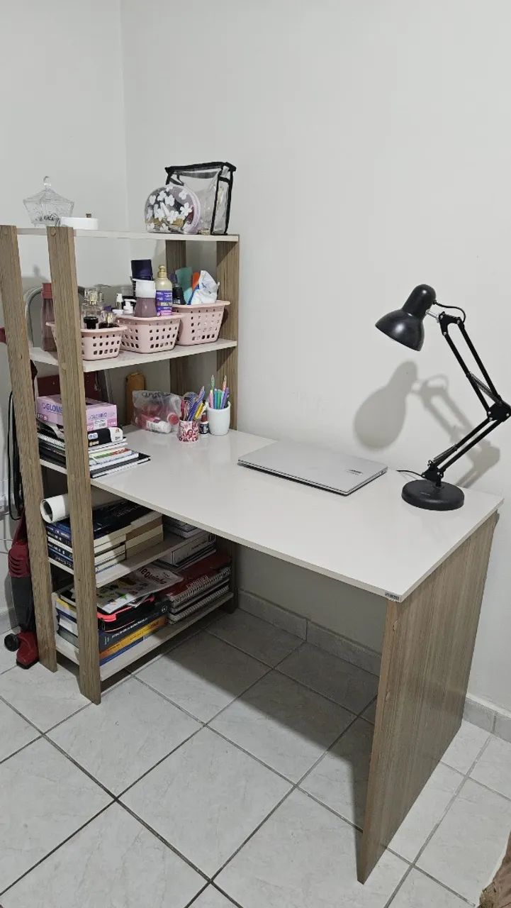 Escrivaninha 100 % (mesa + estante)